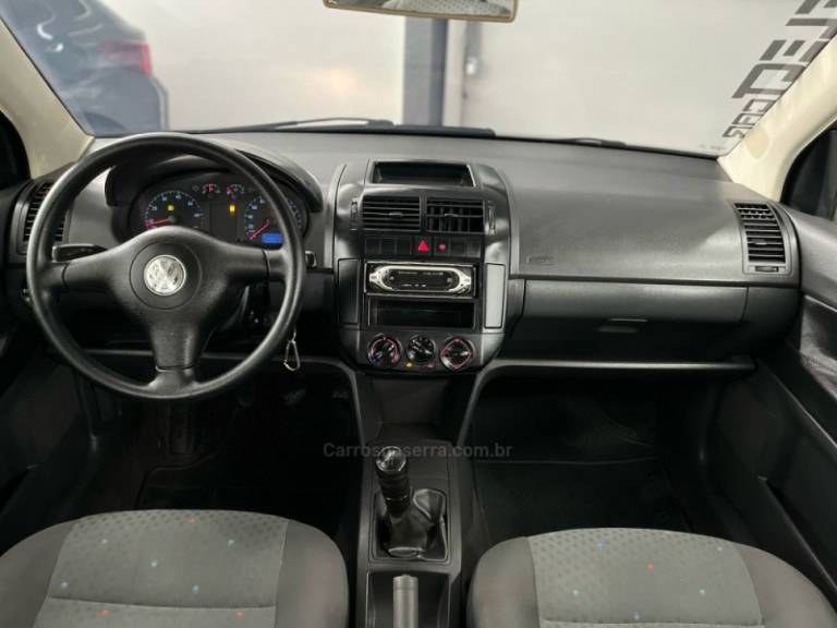 VOLKSWAGEN - POLO - 2006/2006 - Preta - R$ 29.900,00