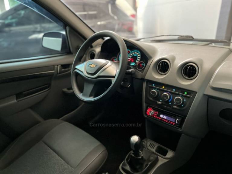 CHEVROLET - PRISMA - 2012/2012 - Prata - R$ 32.900,00