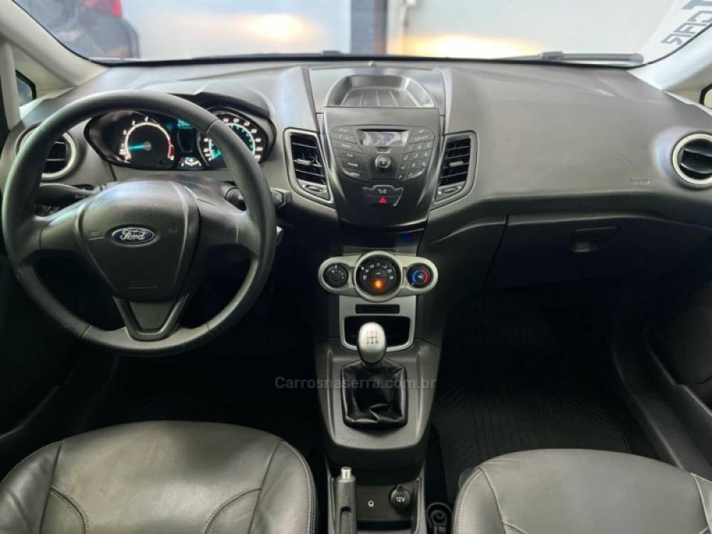 FORD - FIESTA - 2017/2017 - Branca - R$ 52.900,00