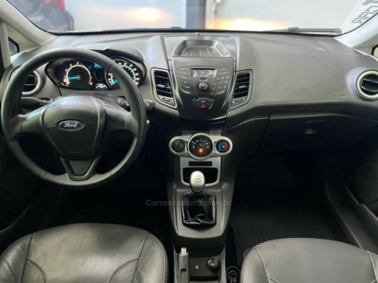 FORD - FIESTA - 2017/2017 - Branca - R$ 52.900,00