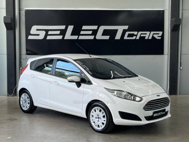 FORD - FIESTA - 2017/2017 - Branca - R$ 52.900,00