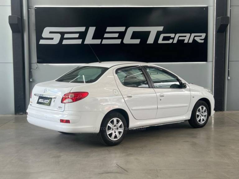 PEUGEOT - 207 - 2013/2013 - Branca - R$ 29.900,00