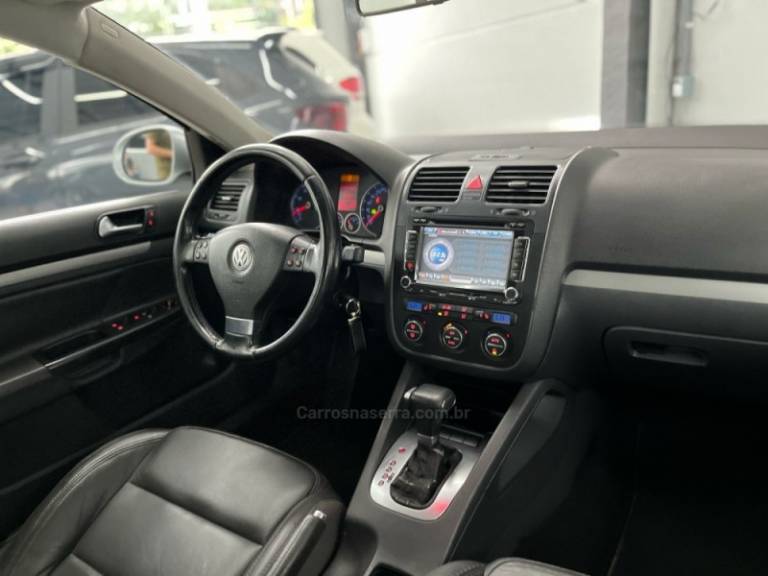VOLKSWAGEN - JETTA - 2008/2008 - Prata - R$ 49.900,00