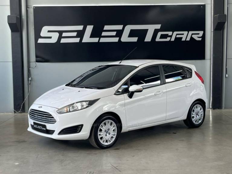 FORD - FIESTA - 2017/2017 - Branca - R$ 52.900,00