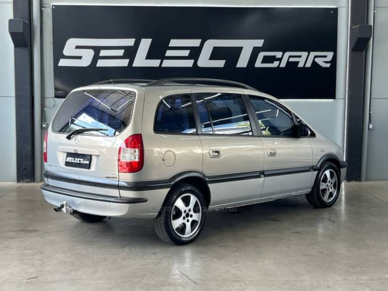 CHEVROLET - ZAFIRA - 2004/2004 - Bege - R$ 26.900,00