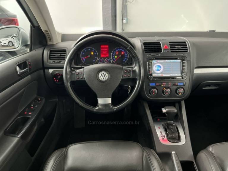 VOLKSWAGEN - JETTA - 2008/2008 - Prata - R$ 49.900,00