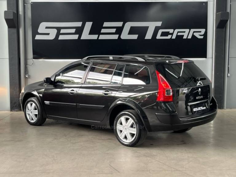 RENAULT - MÉGANE - 2013/2013 - Preta - R$ 36.900,00
