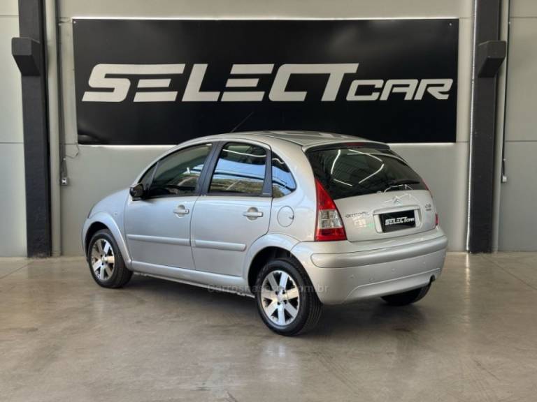 CITROËN - C3 - 2011/2011 - Prata - R$ 33.900,00